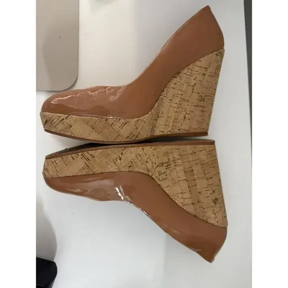 Vince Camuto Faran Wedge Pump Heel Patent Leather Cork Nude Tan Women's sz 8 - Picture 6 of 9